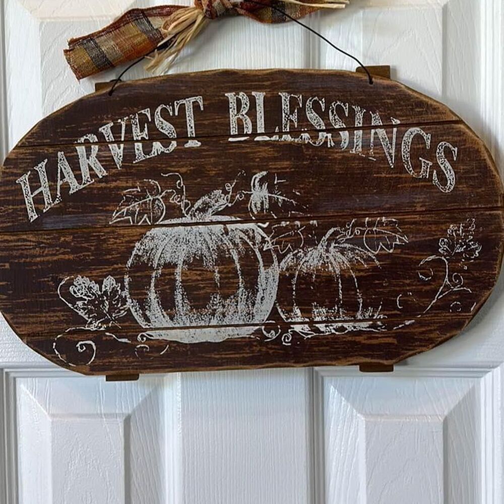 harvest, blessing, sign with ribbon and pumpkins made of wood